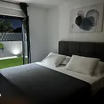 Oris, Private Parking, Private Garden 公寓 *