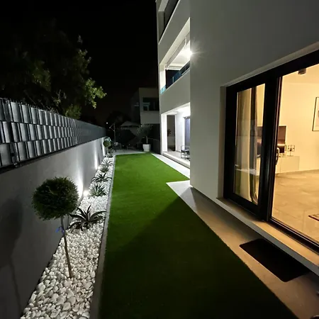 Apartment Oris, Private Parking, Garden Zadar