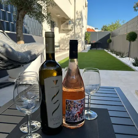 Appartement Oris, Private Parking, Garden