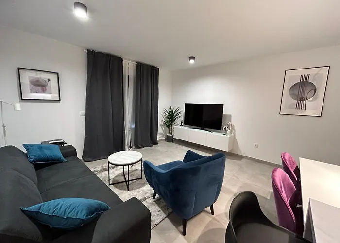 Oris, Private Parking, Private Garden *