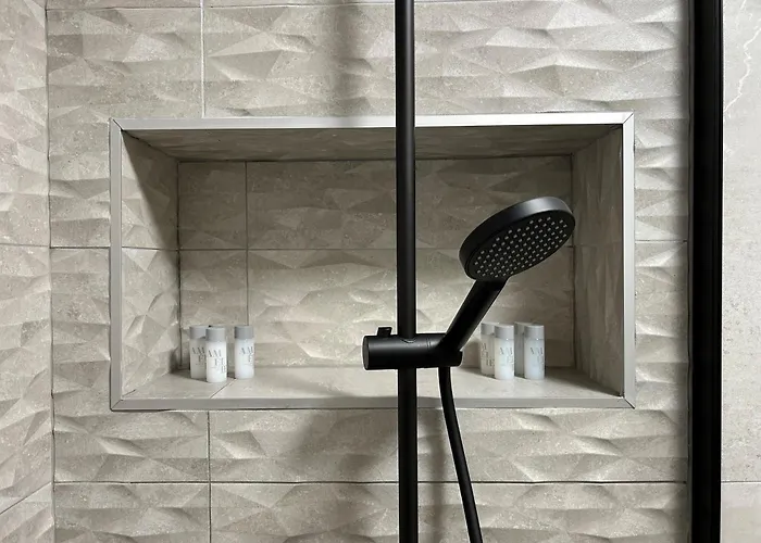 Oris, Private Parking, Private Garden